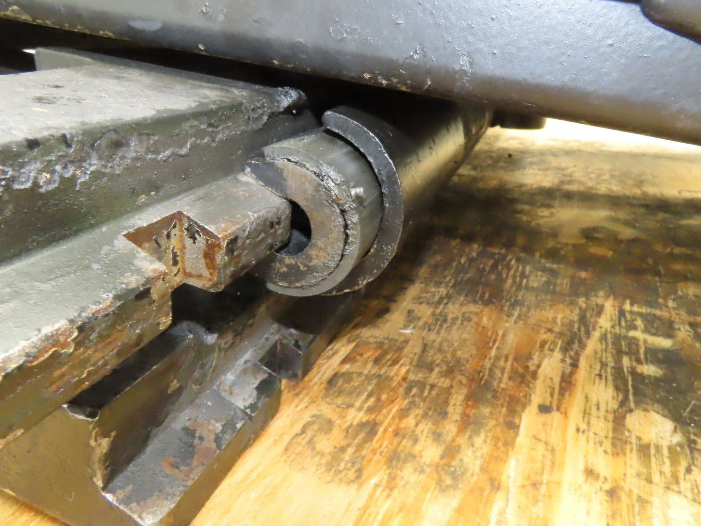 Yale Triple Forklift Mast 3-Stage Class 3 SideShift 20"x38-1/2" Carriage