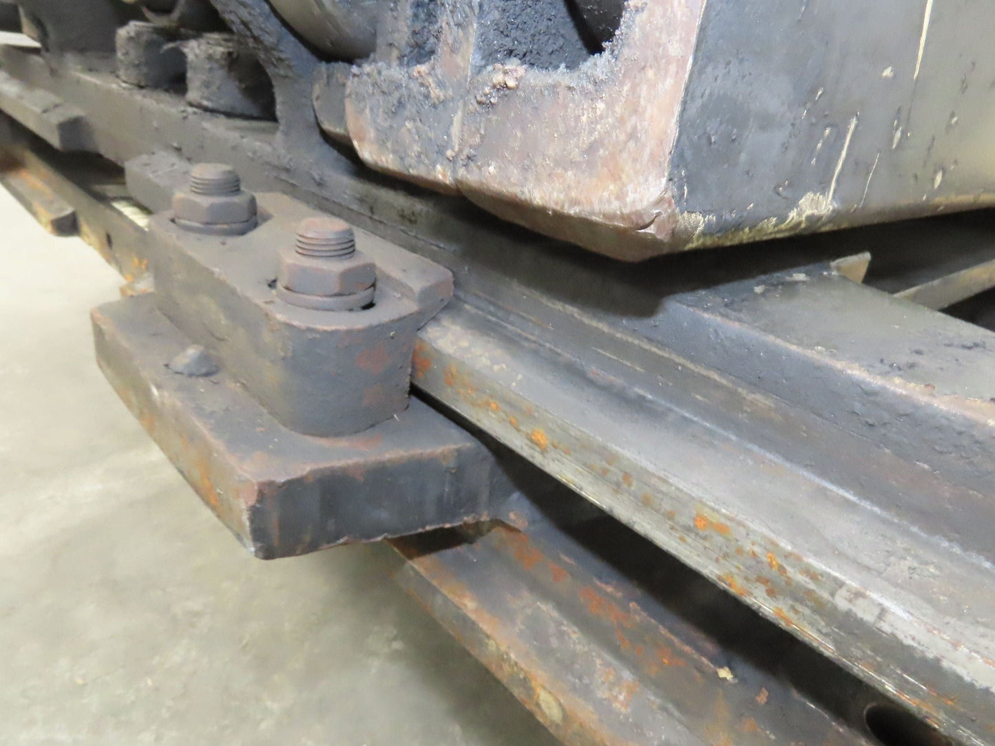 Yale Triple Forklift Mast 3-Stage Class 3 SideShift 20"x38-1/2" Carriage