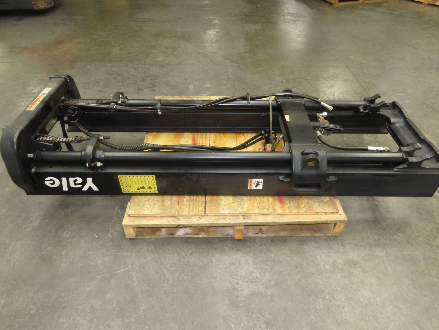 Yale 3292 Duplex Forklift Mast 2-Stage Class 2  No Carriage Missing