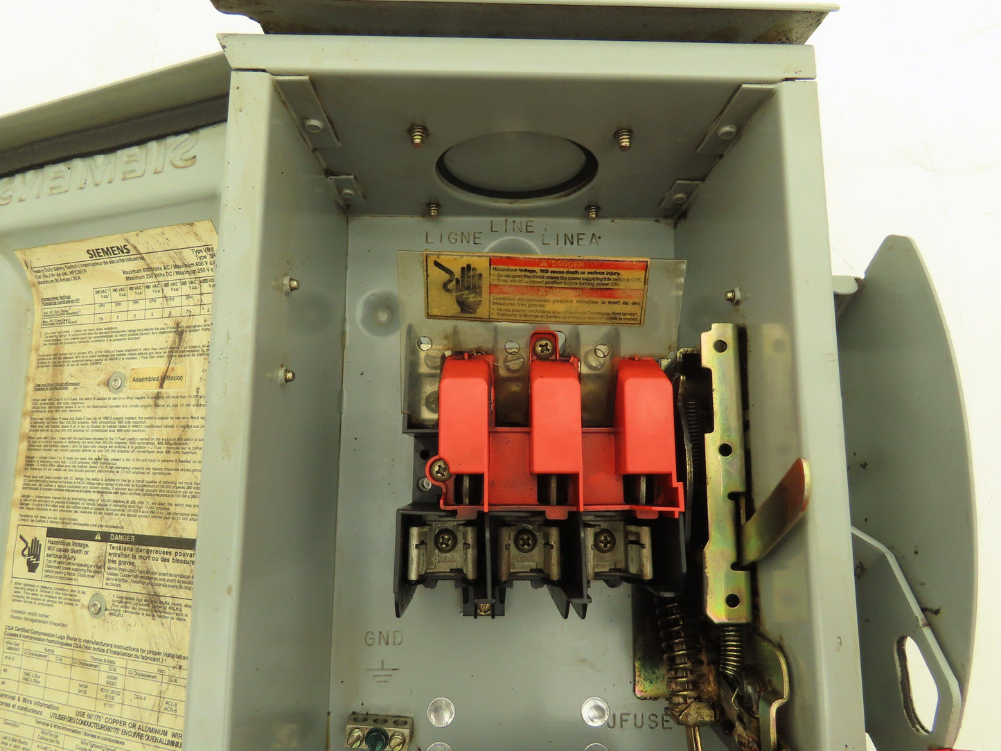 Siemens HFC361R Safety Disconnect Switch 30A Fusible 600V 3ph Up to 7-1/2Hp