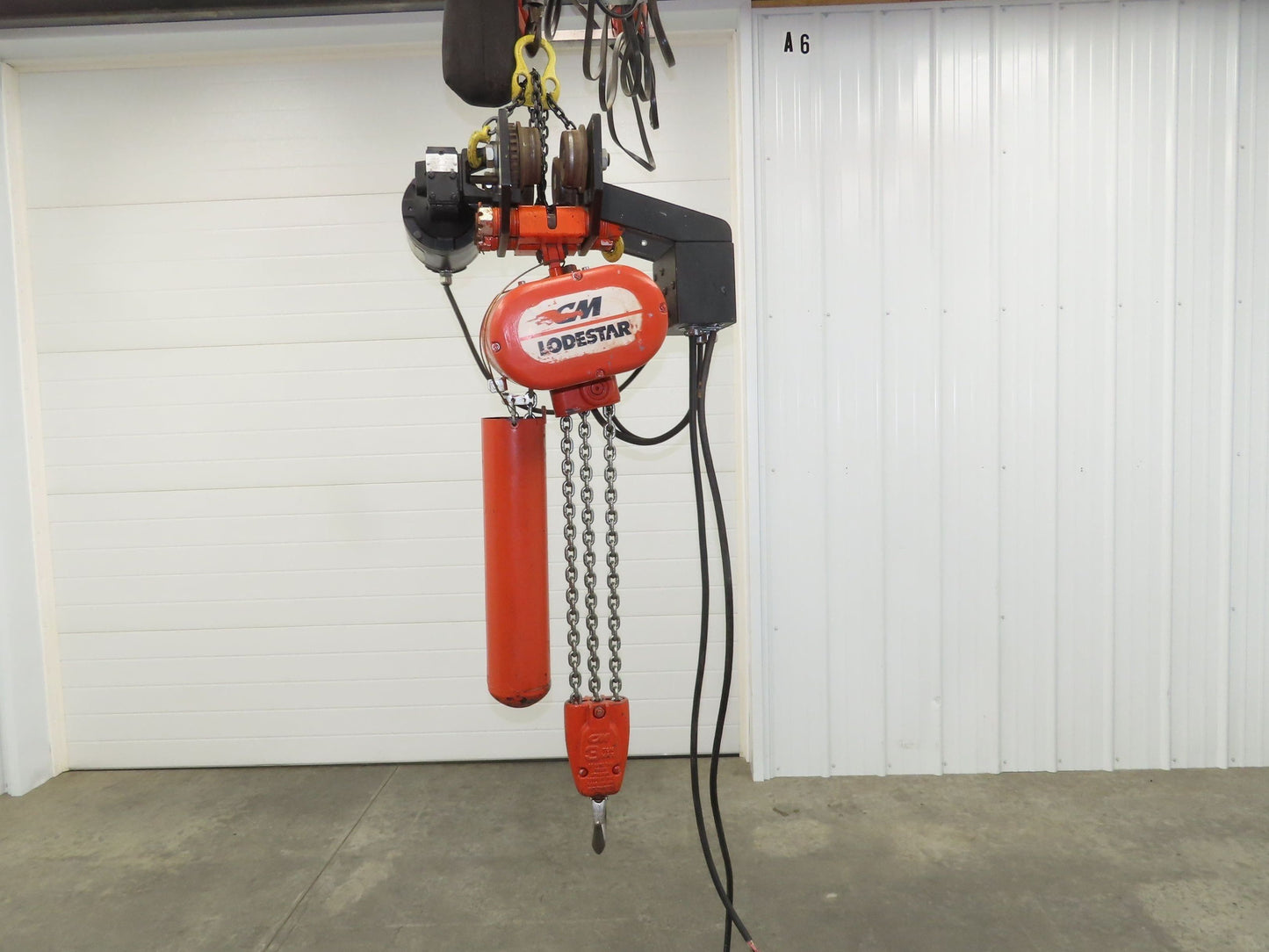 CM Lodestar RRT2 3 ton Electric Chain Hoist 11/3.3 FPM 12' L 635 Power Trolley