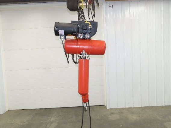 CM Lodestar R2 2 Ton Electric Chain Hoist 2Speed 9'Lift 635 Motor Driven Trolley