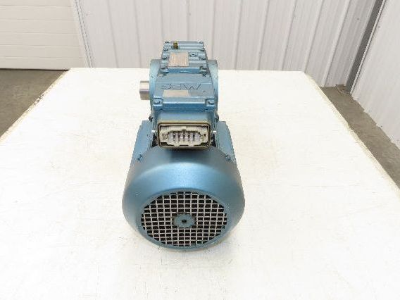 Sew Eurodrive SH67DT90S4ASE1-6TM480 Gearmotor 46.4 Reducer 38rpm 1.5Hp 266/460V