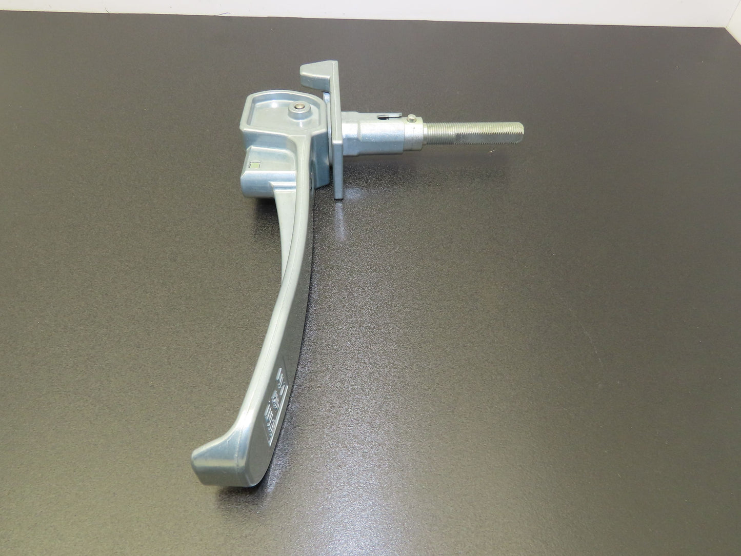 Southco 62-99-1067 Lift & Turn Locking RV Marine Latch 8" Handle