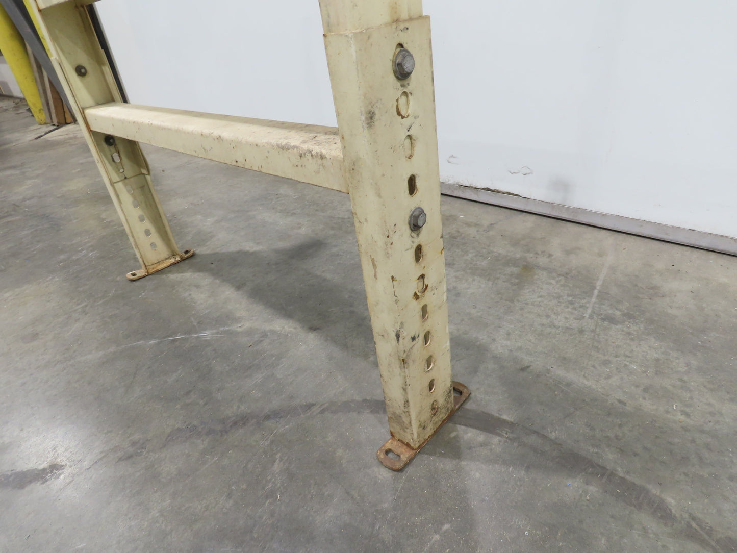 Hytrol 32"W Conveyor Leg Stationary Floor Support TAN 24-5/8" to 36-5/8"H