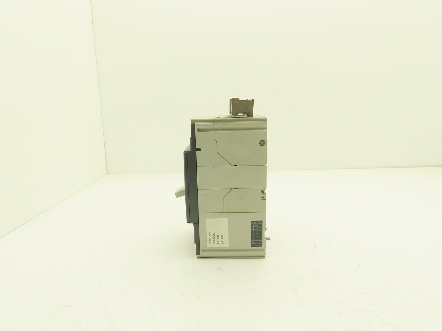 ABB T4H 250 SACE Tmax Circuit Breaker 3 Pole 600V 250A Shunt Trip