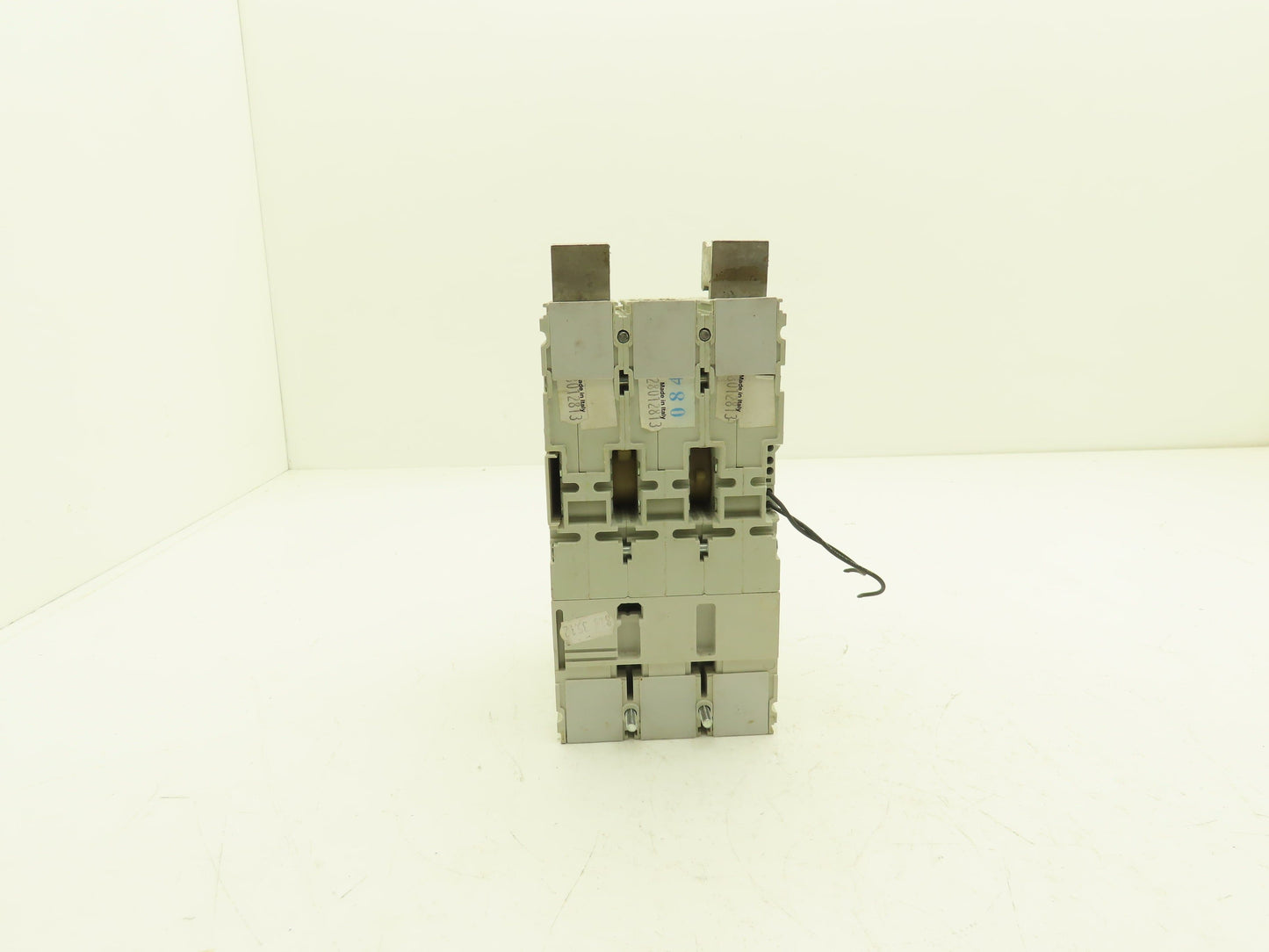 ABB T4H 250 SACE Tmax Circuit Breaker 3 Pole 600V 250A Shunt Trip