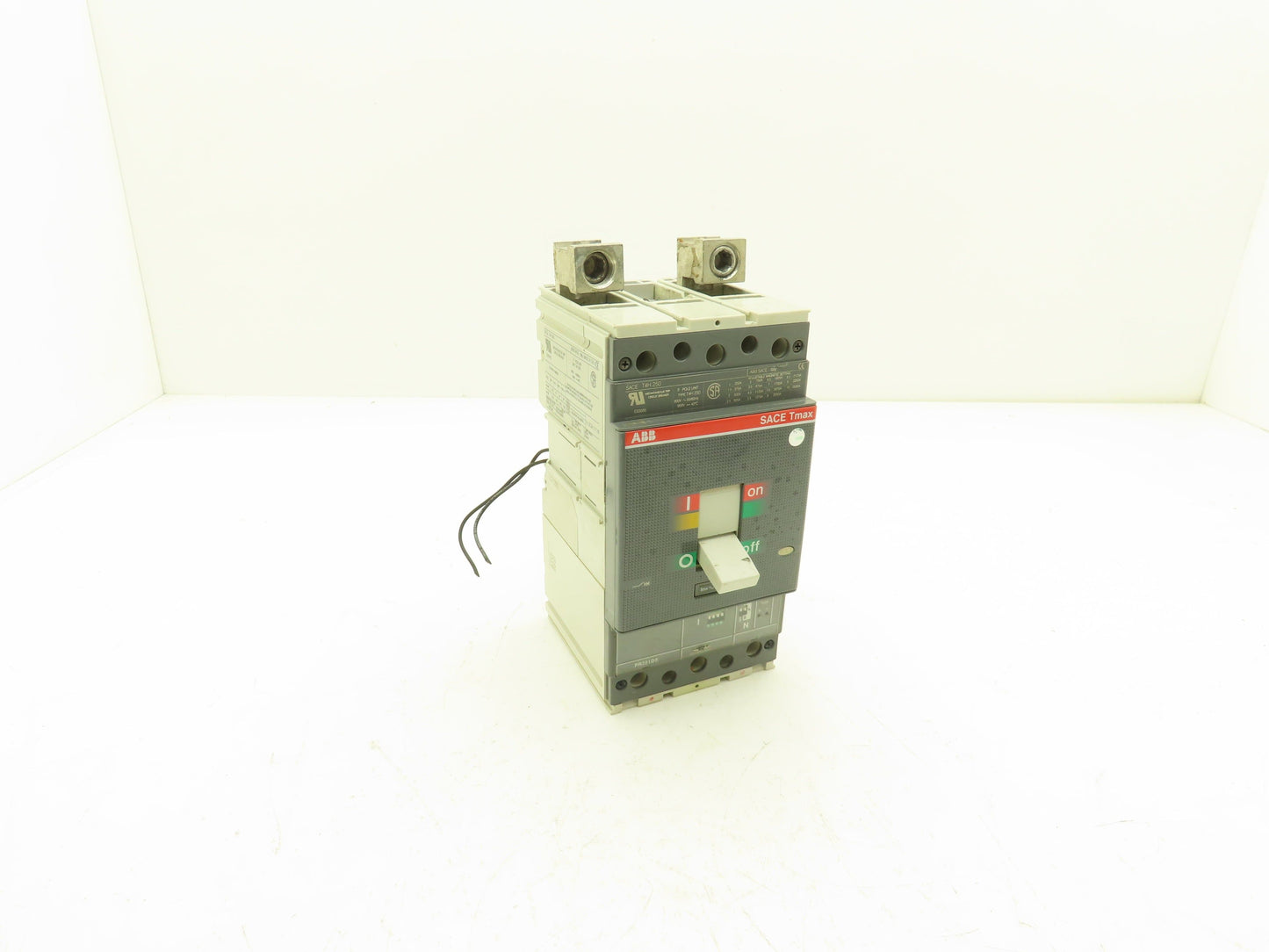 ABB T4H 250 SACE Tmax Circuit Breaker 3 Pole 600V 250A Shunt Trip