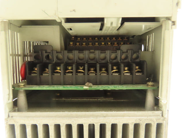 Allen Bradley 1305-BA04A-ES VFD AC Drive 1.5kW 2Hp 380-460v 4A 0-400Hz Ser C