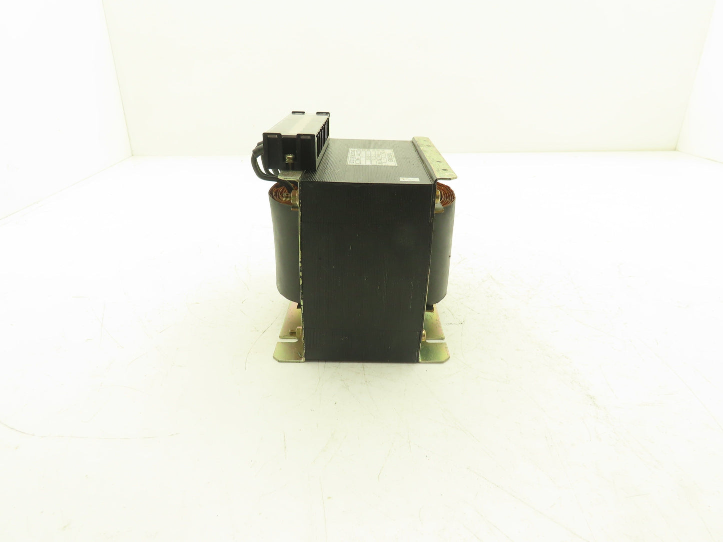 Gomi Transformer 200/220VAC Pri 100/110V Sec 1KVA 1 PH