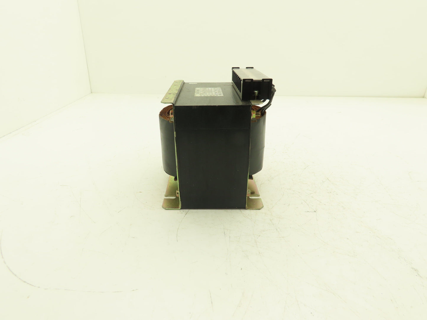 Gomi Transformer 200/220VAC Pri 100/110V Sec 1KVA 1 PH