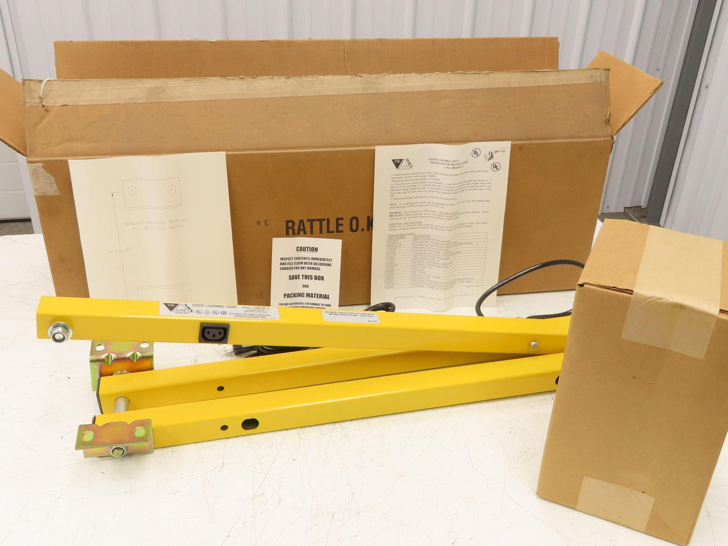 Mars DSDL-60 Tri-Lite Dock Loading Light 60" Reach