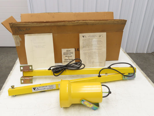 Mars SDL-60 Tri-Lite Dock Loading Light 60" Reach Single arm