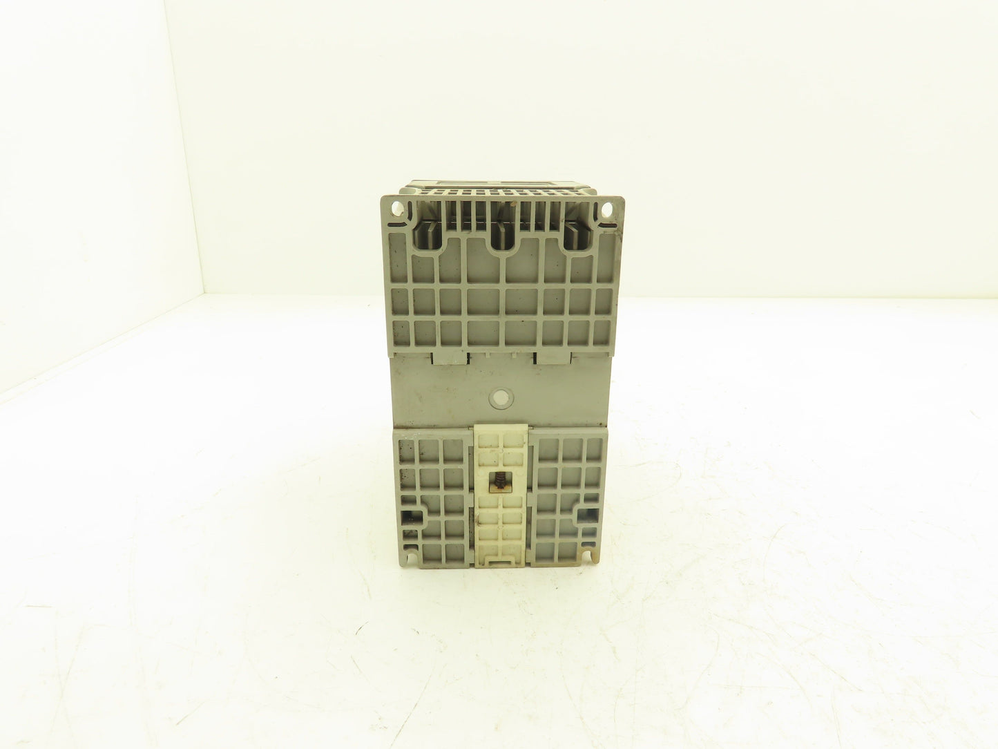 Allen Bradley 22B-D4P0N104 Powerflex 40 VFD AC Drive 1.5kw 2Hp 480V 3Ph FRN 6.02