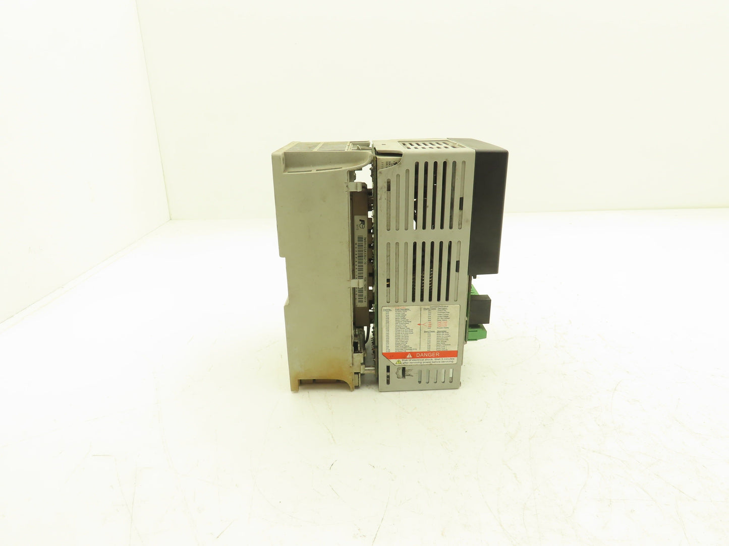 Allen Bradley 22B-D4P0N104 Powerflex 40 VFD AC Drive 1.5kw 2Hp 480V 3Ph FRN 6.02