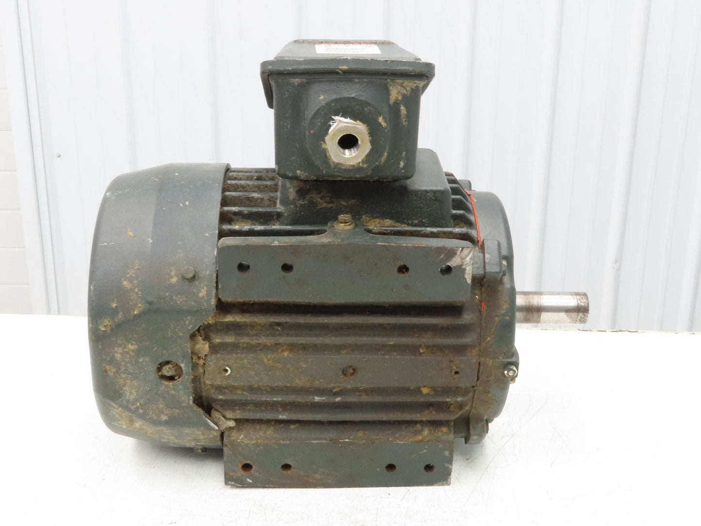 Toshiba BY754FLF3BSHJ01 AC Motor 7.5Hp 1750rpm 460v Only 3ph 213T TEFC