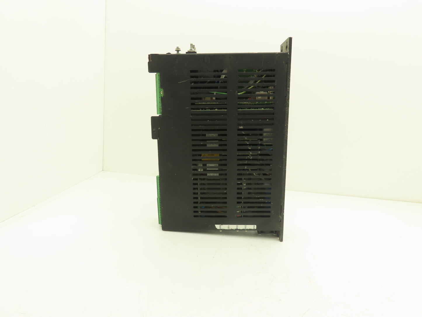 Schneider PMC-2/11/04/001/00/03/01/00/0K Servo Controller Drive 3Ph 400v In