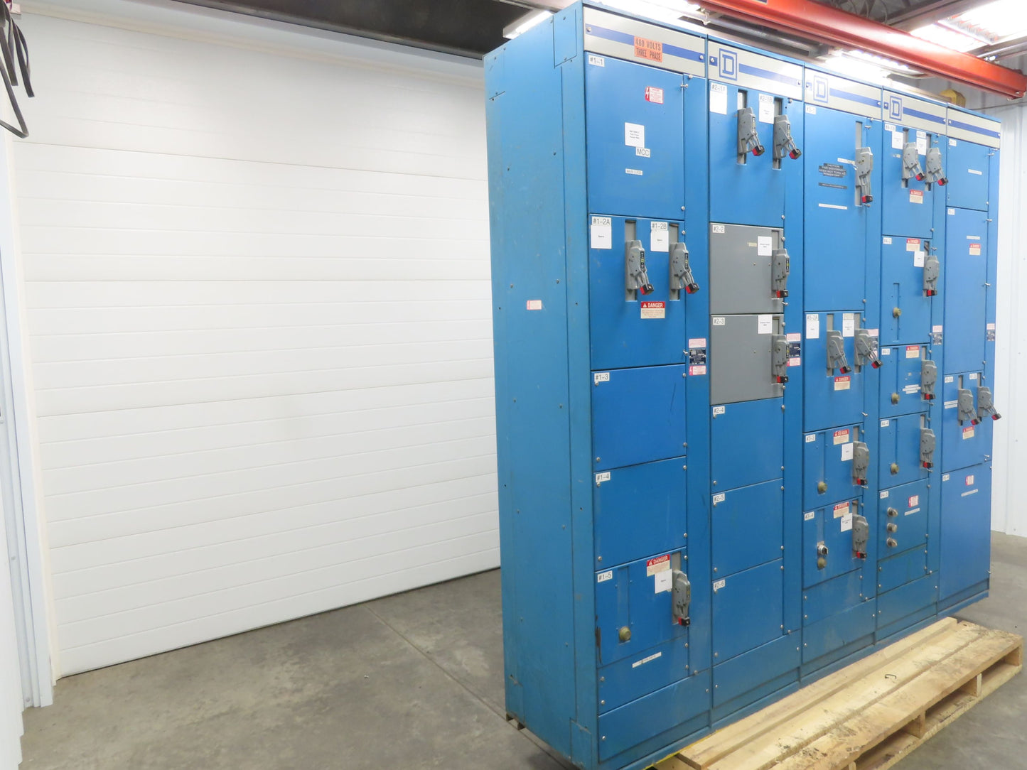 Square D MCC Motor Control Center 600A Disconnect Starter 100A Panelboard