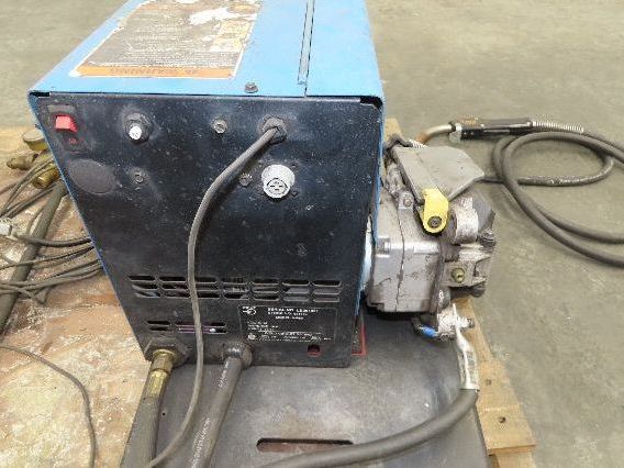 Miller Invision 352 MPA MIG Welder 425Amp 35V DC Pulse 1/3Ph S-64M Wire Feeder