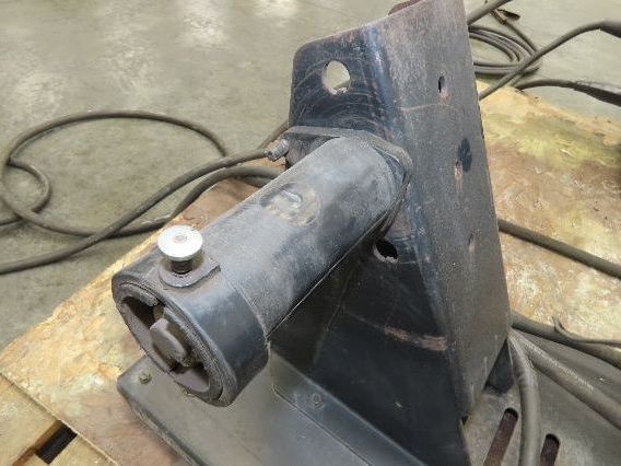 Miller Invision 352 MPA MIG Welder 425Amp 35V DC Pulse 1/3Ph S-64M Wire Feeder