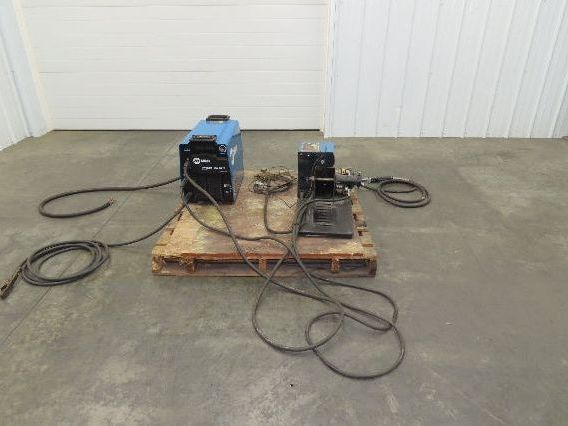 Miller Invision 352 MPA MIG Welder 425Amp 35V DC Pulse 1/3Ph S-64M Wire Feeder