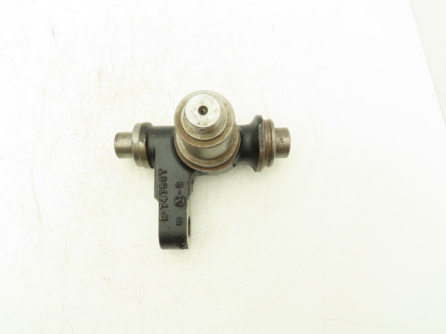 Yale 580011755 Forklift Steering Knuckle Right Hand