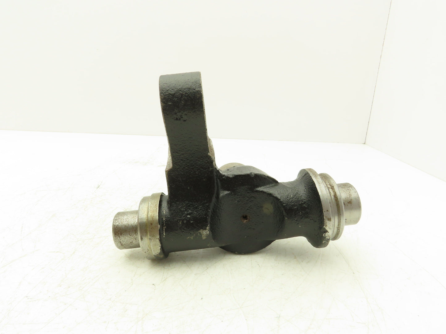 Yale 580011755 Forklift Steering Knuckle Right Hand