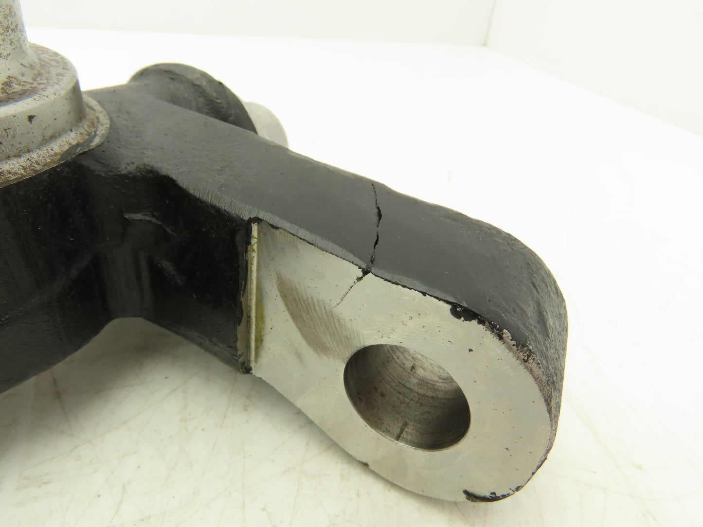 Yale 580011756 Forklift Steering Knuckle Left Hand