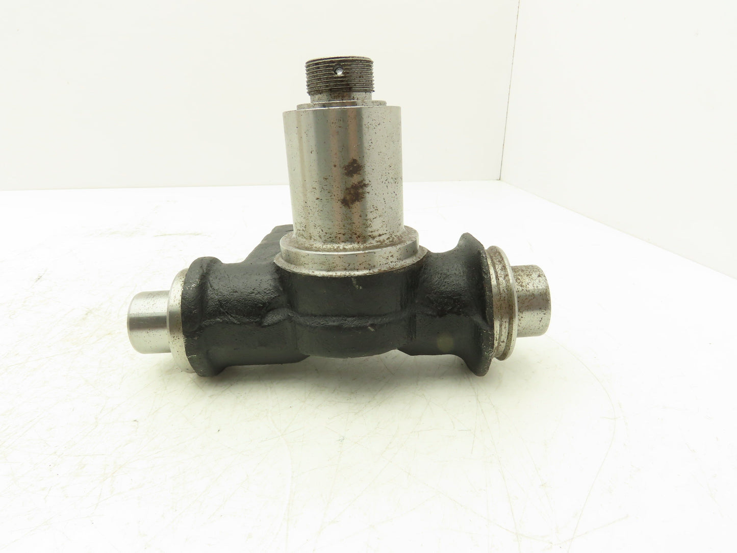 Yale 580011756 Forklift Steering Knuckle Left Hand