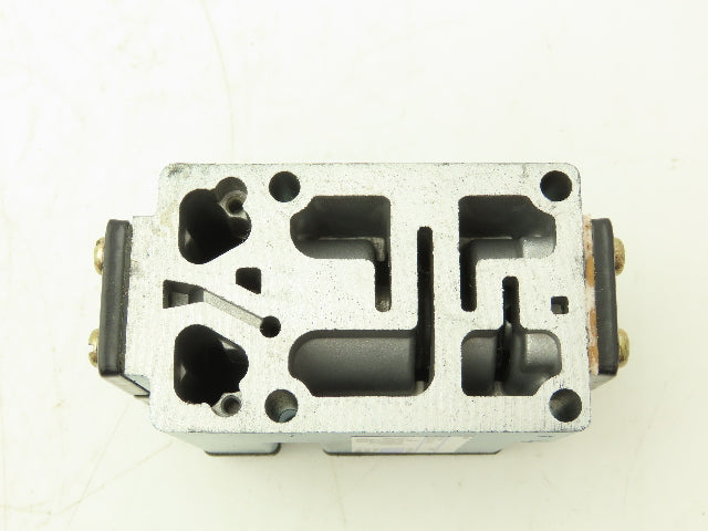 Mac 6222C-000-RA Pneumatic 4-Way Air Valve