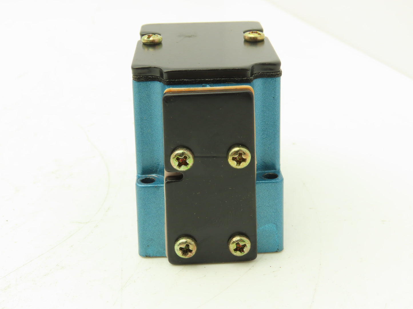 Mac 6222C-000-RA Pneumatic 4-Way Air Valve