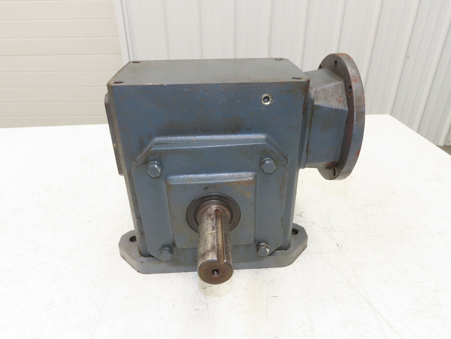 Browning 325Q56LR30/B07N Gearbox 30:1 Reducer 58rpm 2.7Hp Dual Shaft 56 Frame