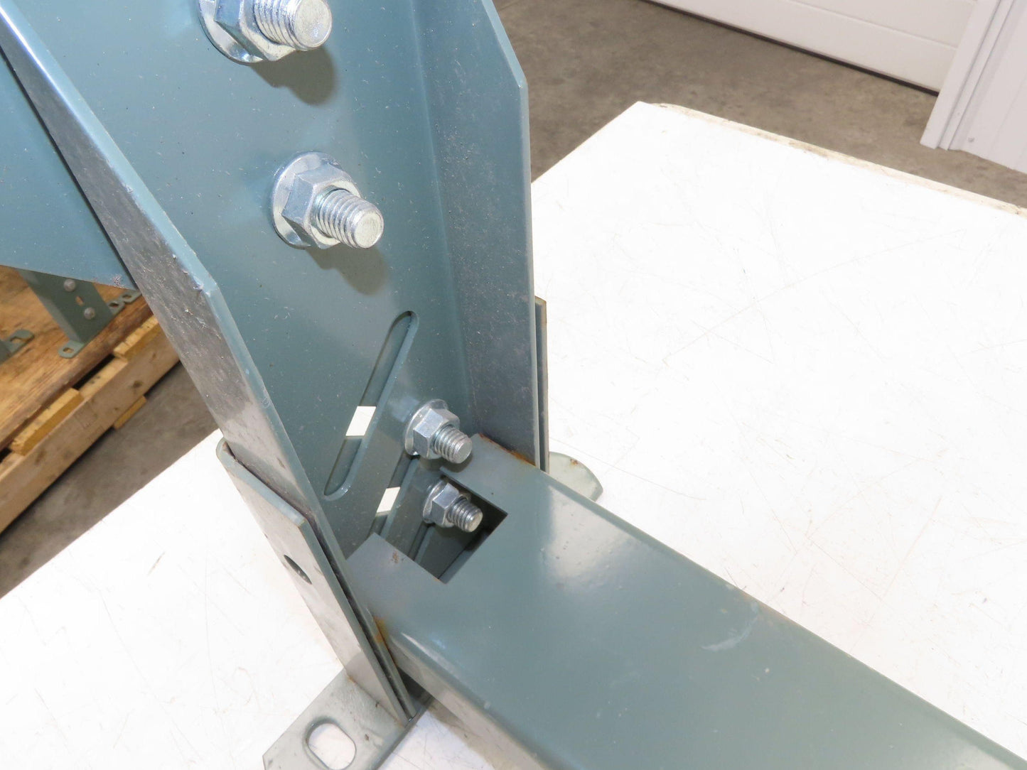 Hytrol HS-4 32"W Conveyor Leg Heavy Duty Floor Support 13-5/8" to 16-5/8"H