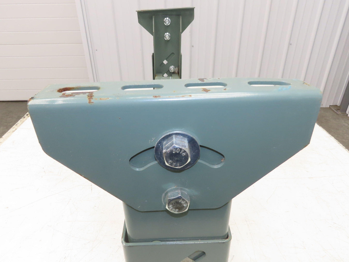 Hytrol HS-4 32"W Conveyor Leg Heavy Duty Floor Support 13-5/8" to 16-5/8"H