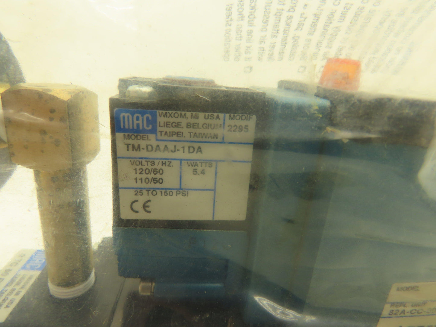 Mac 09-56-002-06 Pneumatic Air Valve /0-80psi Dual Regulator Assembly /Sub-Base