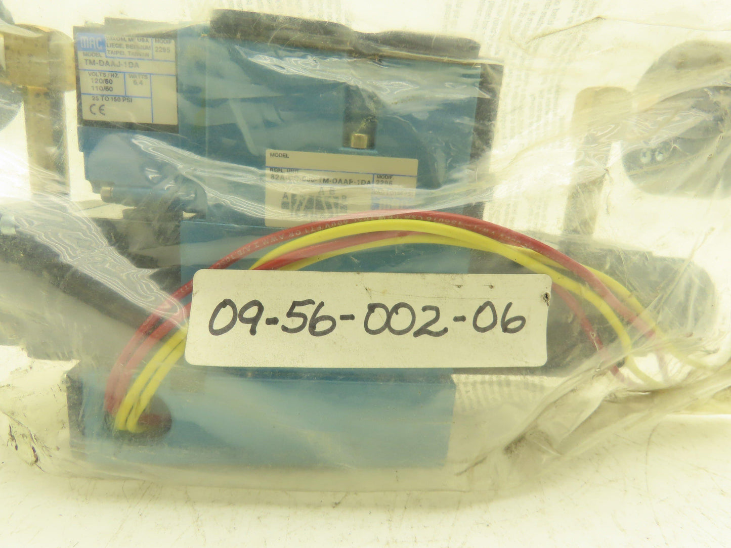 Mac 09-56-002-06 Pneumatic Air Valve /0-80psi Dual Regulator Assembly /Sub-Base