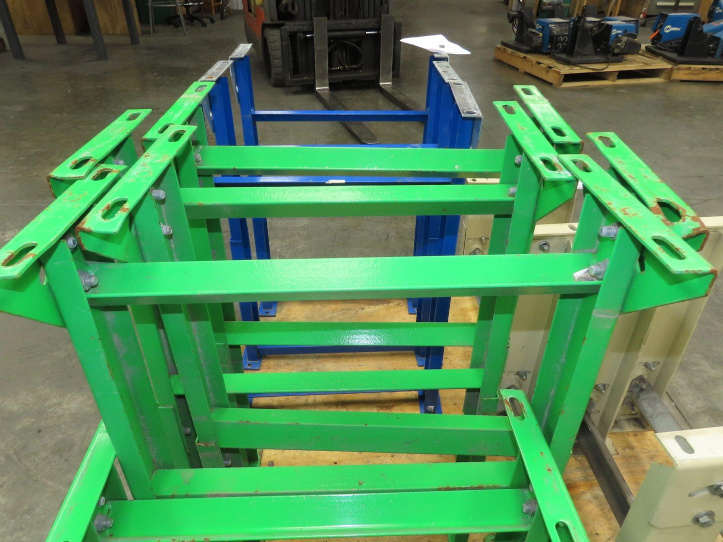 18-1/2"W Conveyor Leg Stationary Floor Support GREEN 19-1/4" to 31"H