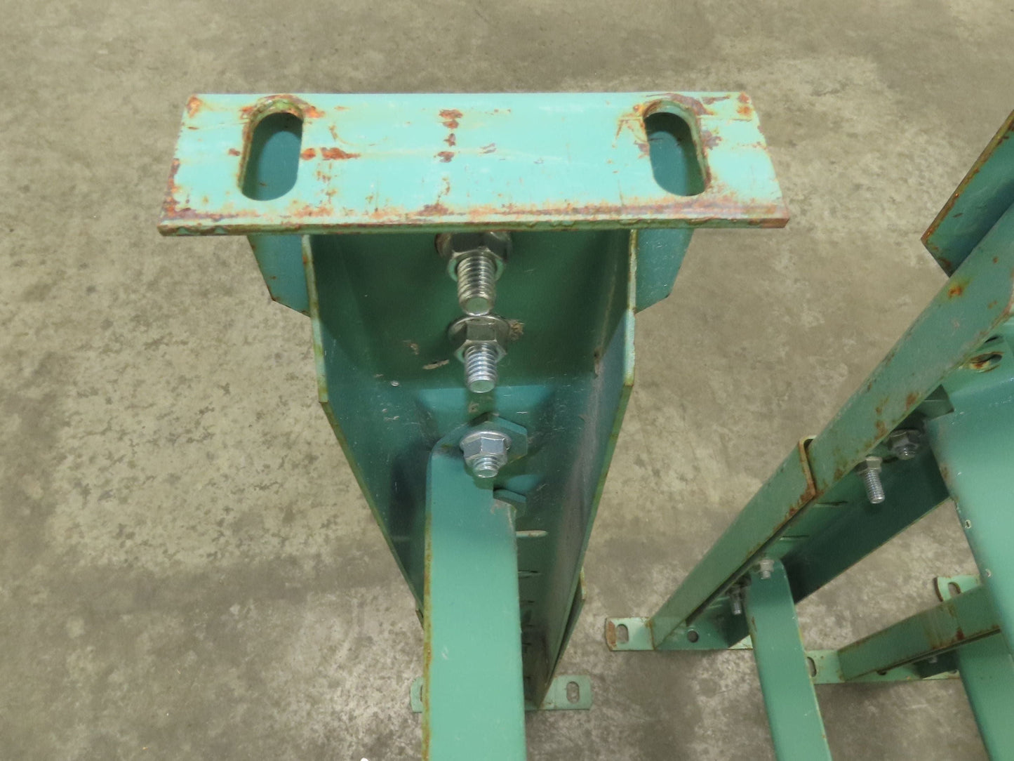 18"W Conveyor Leg Stationary Floor Support GREEN 24-1/4" to 38-1/2"H