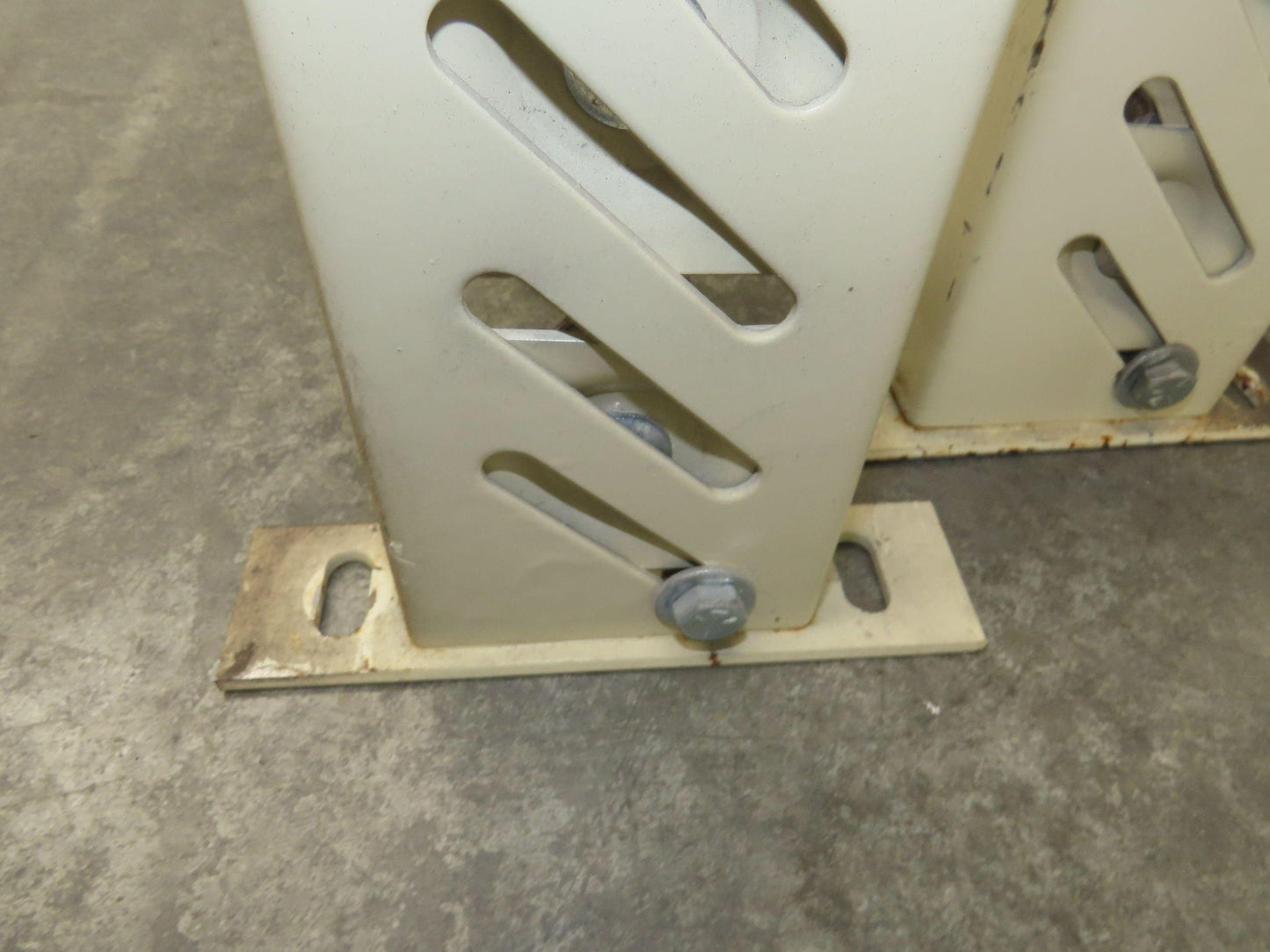 18-1/2"W Conveyor Leg Stationary Floor Support TAN 20-1/2" to 28"H