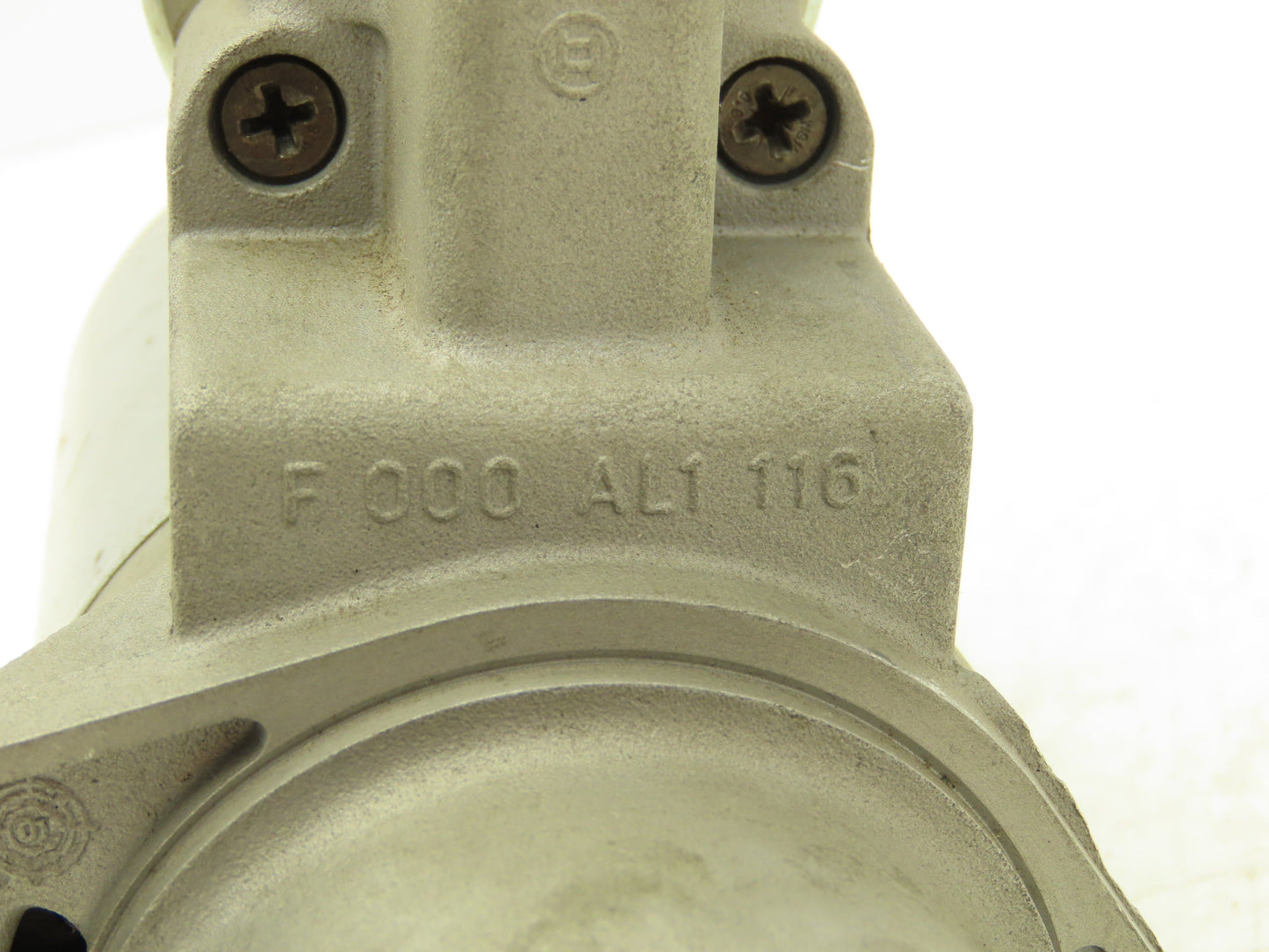 Bosch Starter Motor 12v CW 9-Tooth 0.9kW 68mm Flange 105mm Bolt Hole