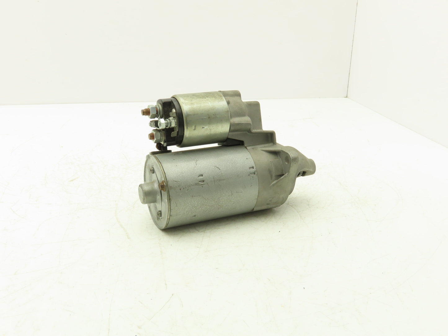 Bosch Starter Motor 12v CW 9-Tooth 0.9kW 68mm Flange 105mm Bolt Hole
