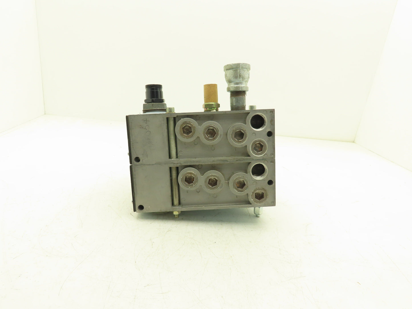Mac MV-P3a-AADB-DM-DDAP-1DN Pneumatic Air 2 Valve/Manifold Assembly 24v 120psi