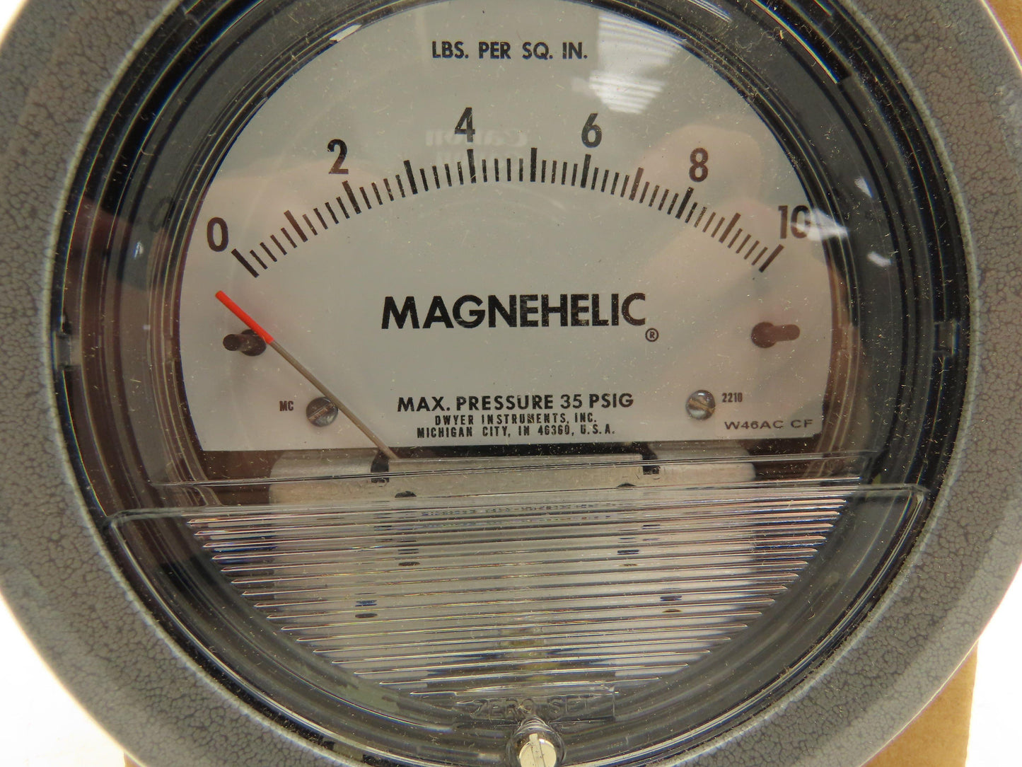 Dwyer 2210 Differential Pressure Gauge Magnehelic 0-10psi