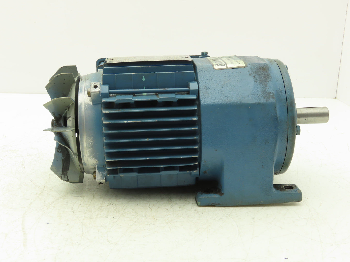 Sew Eurodrive R32DT71D6 Inline Gearmotor .33Hp 230/460V 3PH 37 RPM Output