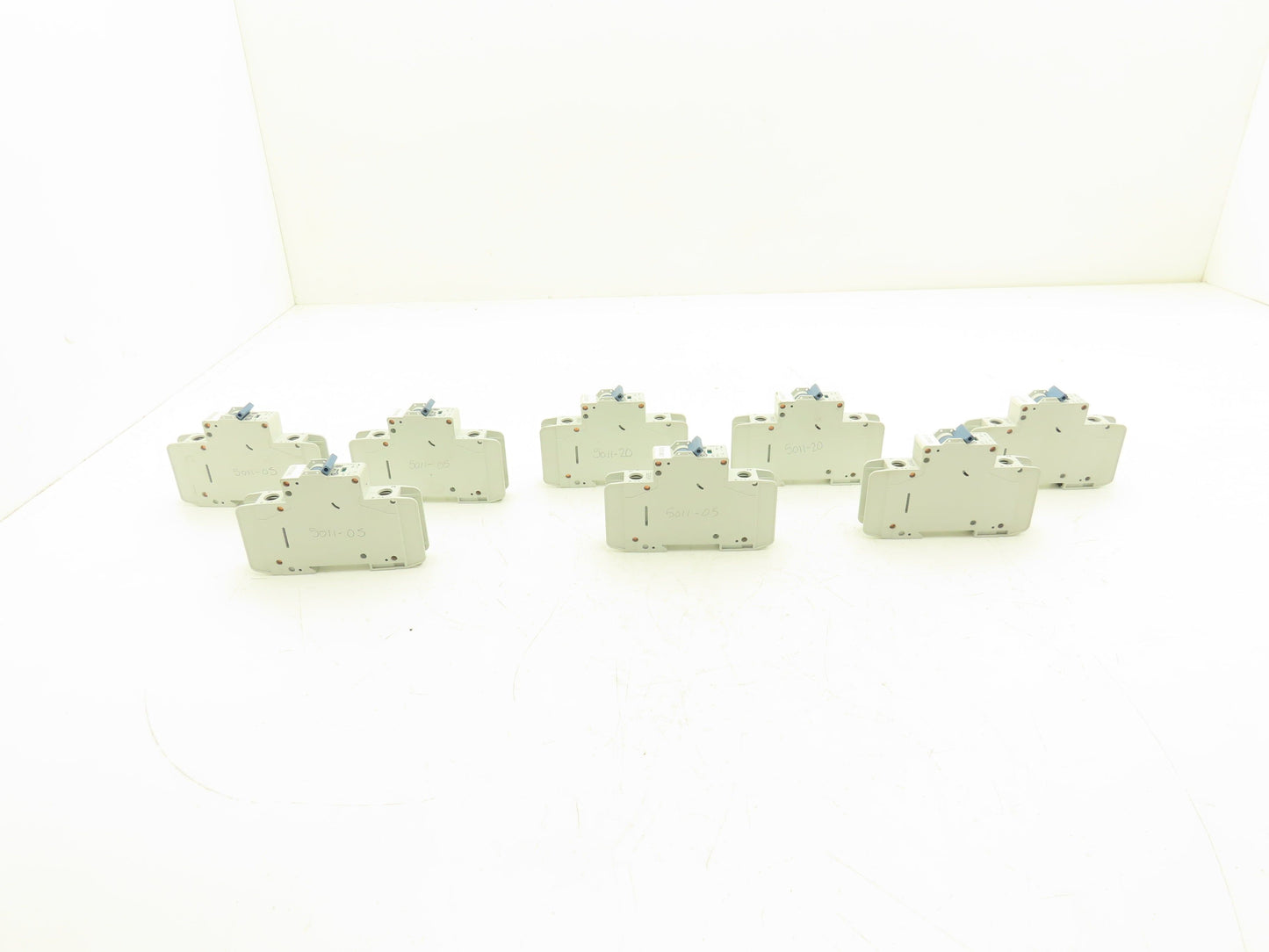 Allen Bradley 1489-A1C050 | 1489-A1C200 Circuit Breaker 1-Pole 5A/20A Lot of 8