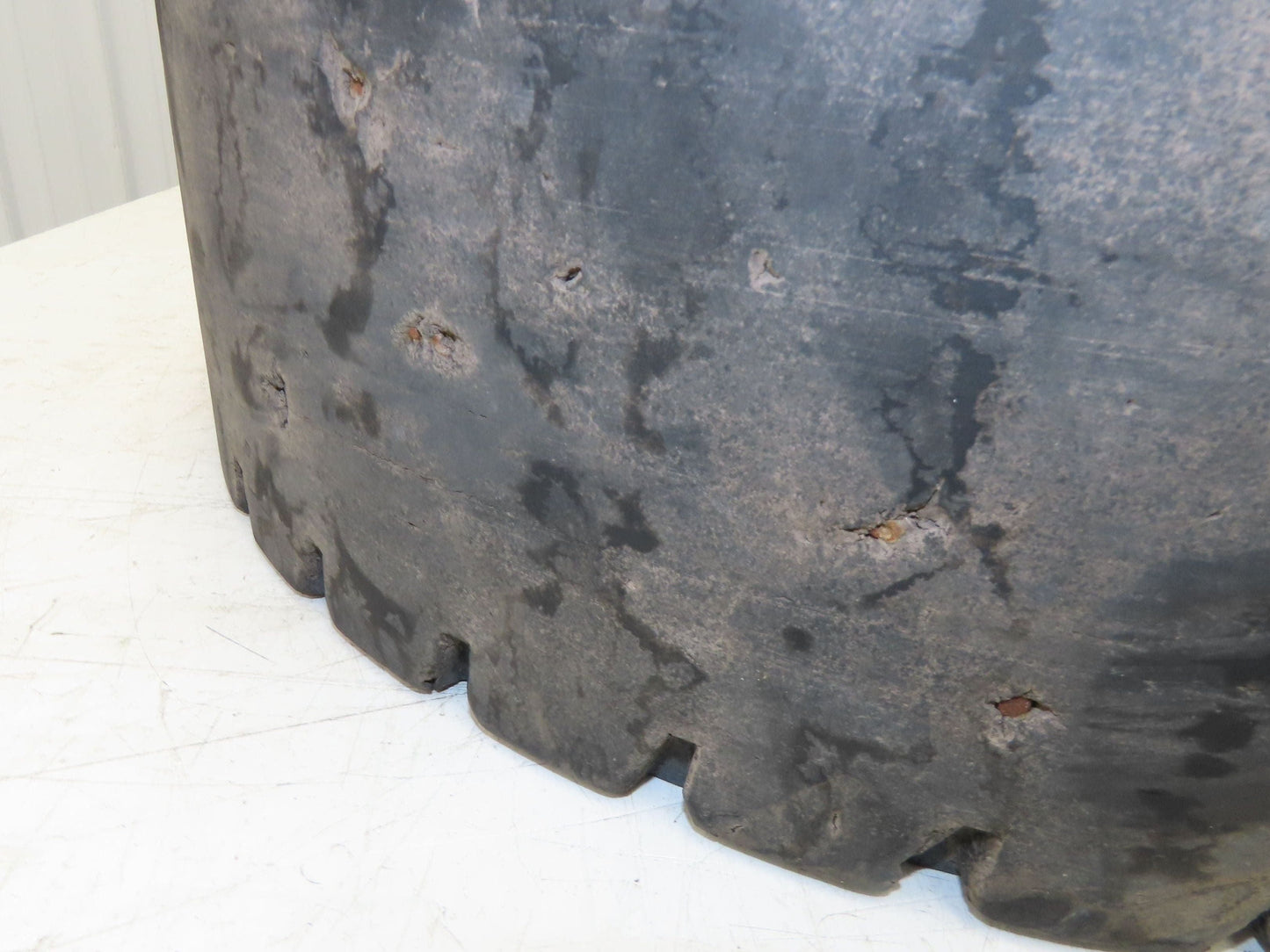 Mitco Solid Solver 7.00-12 Forklift Tire Traction Solid Press-on Black 6x220mm