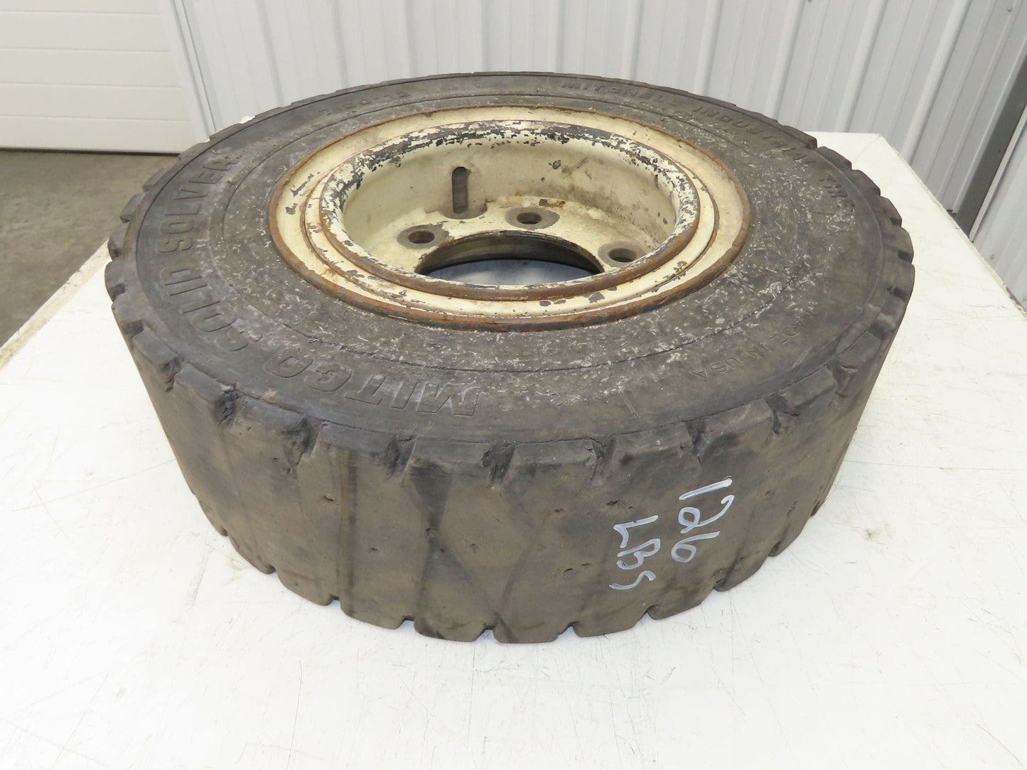 Mitco Solid Solver 7.00-12 Forklift Tire Traction Solid Press-on Black 6x220mm