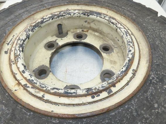 Mitco Solid Solver 7.00-12 Forklift Tire Traction Solid Press-on Black 6x220mm