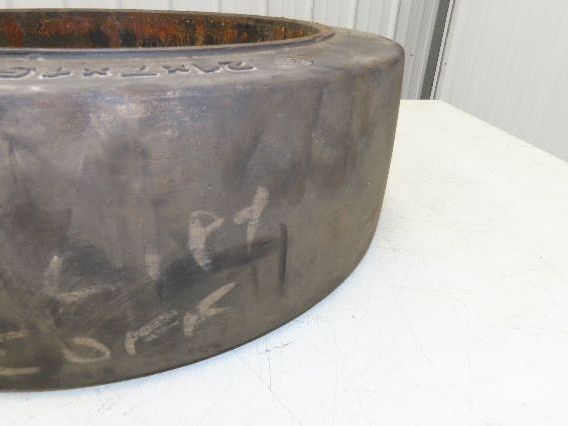 Total Source 21x7x15 Forklift Tire Smooth Solid Press-on Black