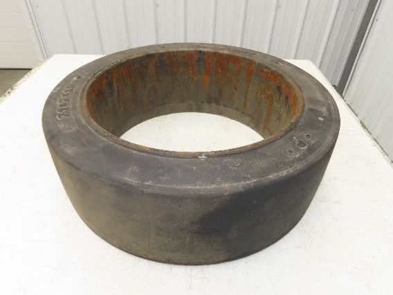 Total Source 21x7x15 Forklift Tire Smooth Solid Press-on Black